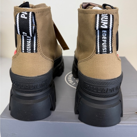 Palladium Womens 6 Revolt HI TX Platform Boots Olive 97242-307-M New - Picture 3 of 7